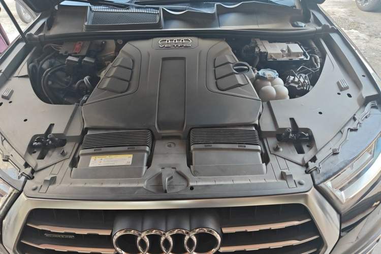 Used Audi Q7 2016 45 TFSI Technology Edition Engine Bay