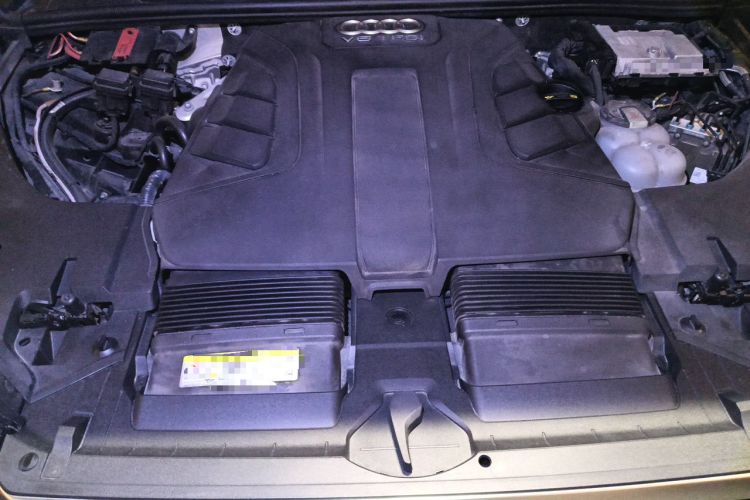 Used Audi Q7 2016 45 TFSI Technology Edition Engine Bay