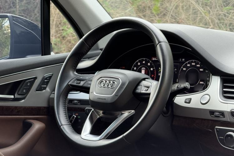 Used Audi Q7 2016 45 TFSI Technology Edition Exterior 13