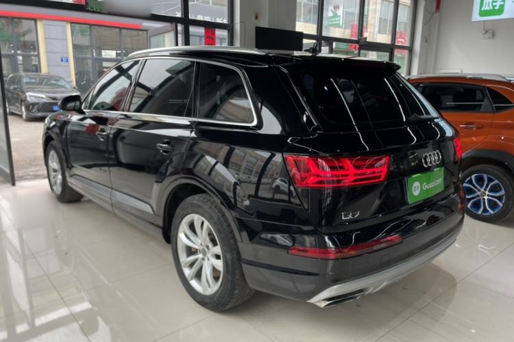 Used Audi Q7 2016 45 TFSI Technology Edition Exterior 2