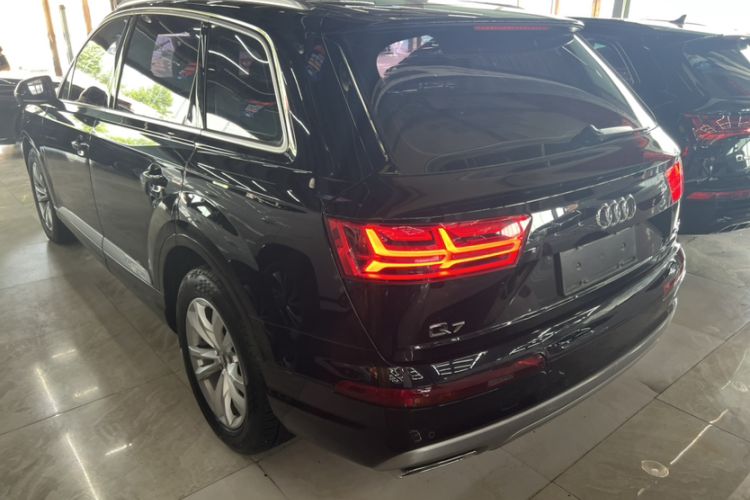 Used Audi Q7 2016 45 TFSI Technology Edition Exterior 4