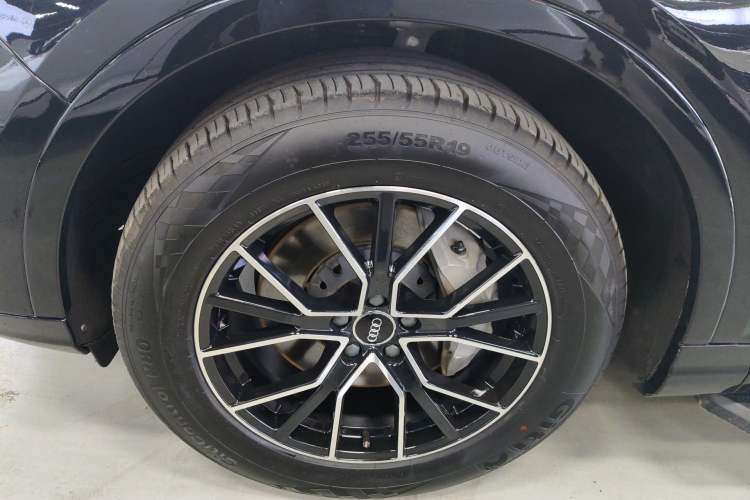 Used Audi Q7 2016 45 TFSI Technology Edition Exterior 4