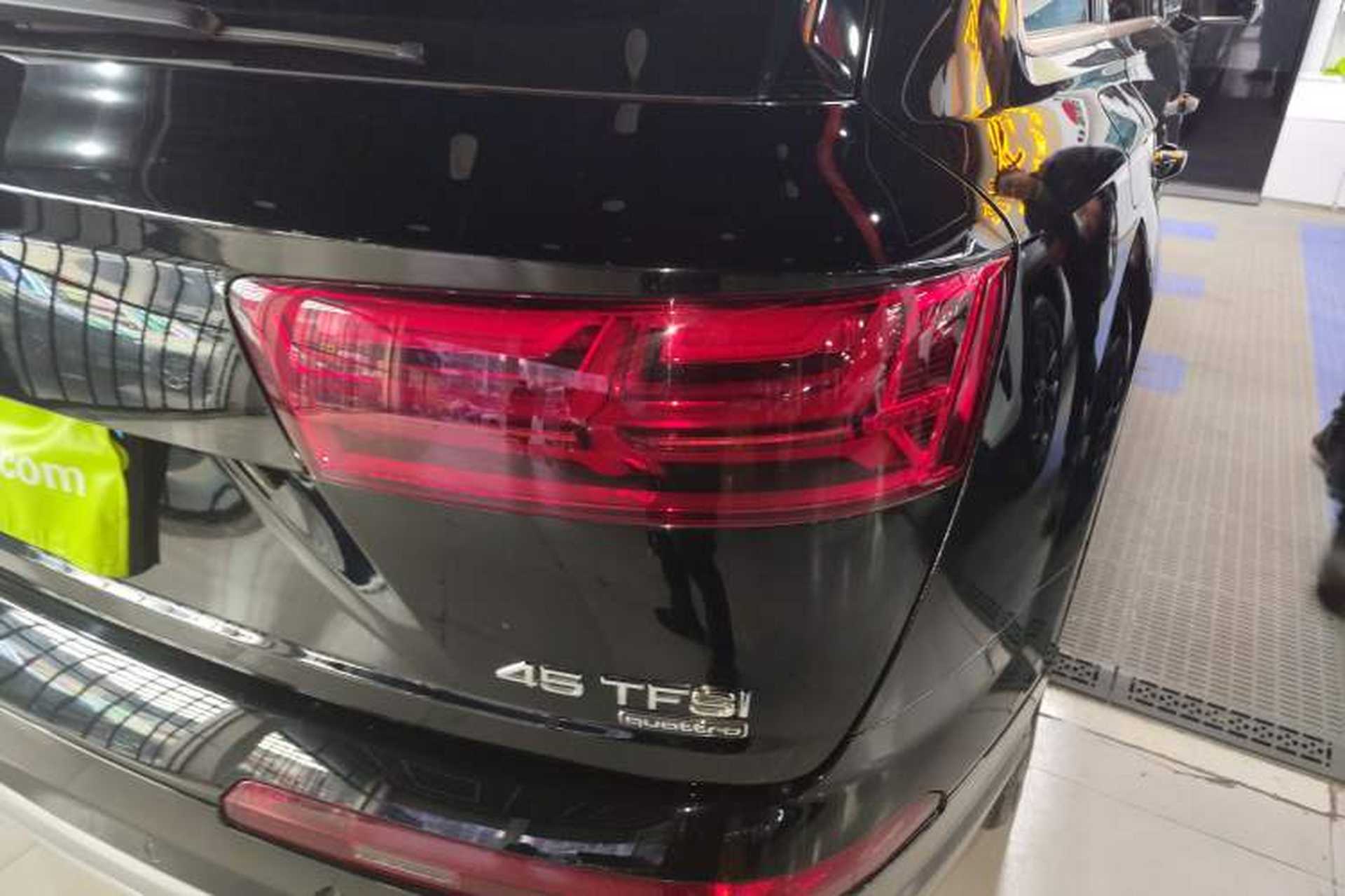 Used Audi Q7 2016 45 TFSI Technology Edition Exterior 5