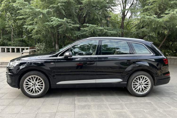 Used Audi Q7 2016 45 TFSI S line Sport Edition Exterior 5