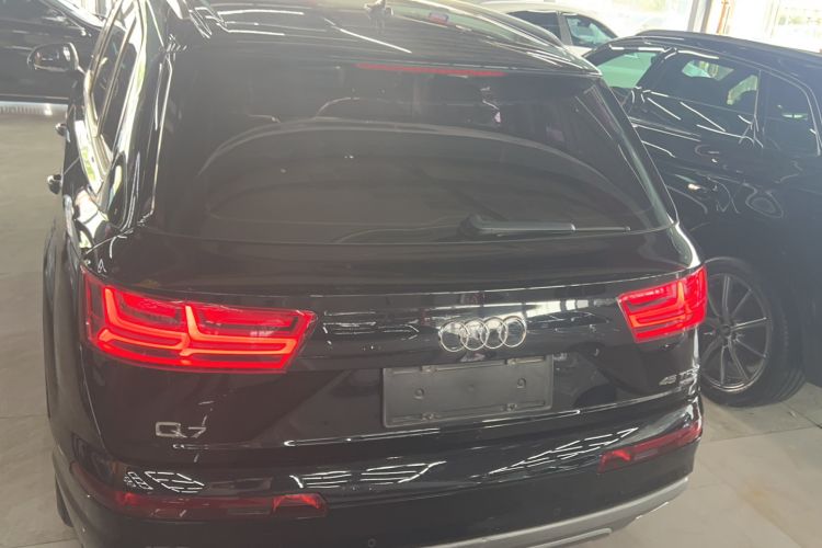 Used Audi Q7 2016 45 TFSI Technology Edition Exterior 5