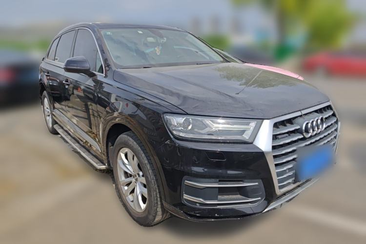 Used Audi Q7 2016 40 TFSI Comfort Model Front Right 45 Deg