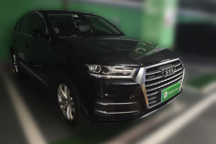 Used Audi Q7 2016 40 TFSI Comfort Model Front Right 45 Deg