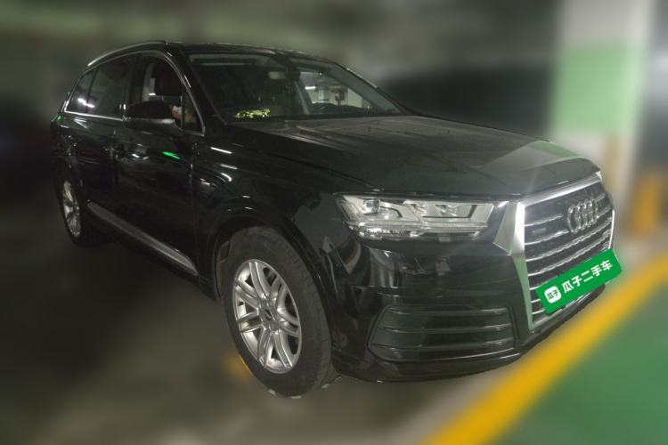 Used Audi Q7 2016 40 TFSI Comfort Model Front Right 45 Deg