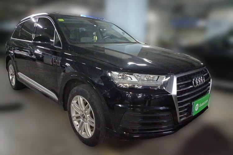 Used Audi Q7 2016 40 TFSI S line Sport Edition Front Right 45 Deg