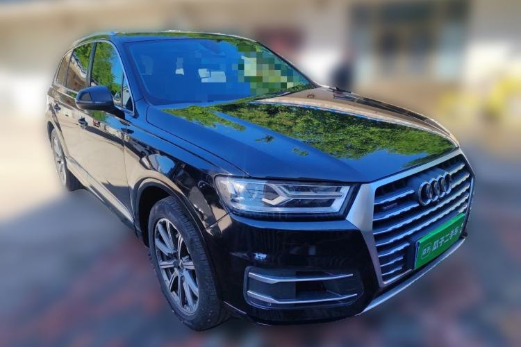 Used Audi Q7 2016 40 TFSI Comfort Model Front Right 45 Deg