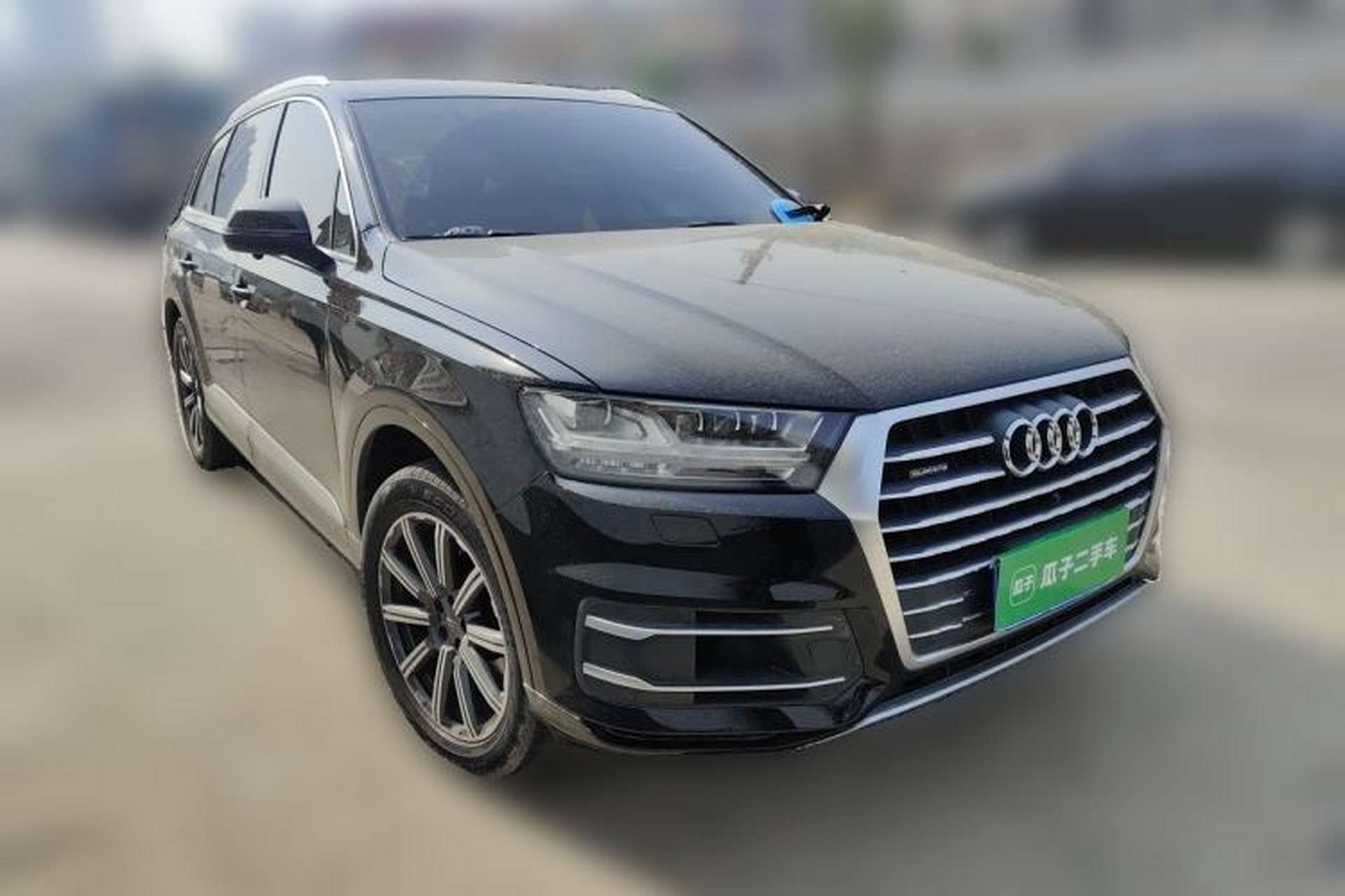 Used Audi Q7  Front Right 45 Deg