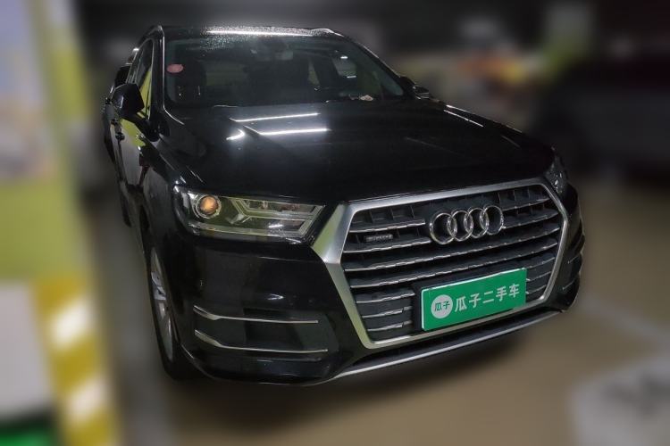 Used Audi Q7 2016 40 TFSI Comfort Model Front Right 45 Deg