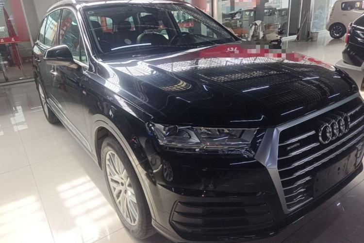 Used Audi Q7 2016 45 TFSI S line Sport Edition Front Right 45 Deg