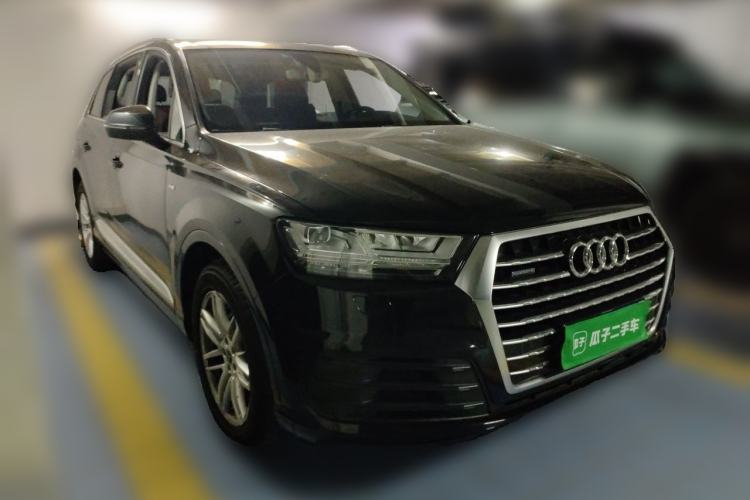 Used Audi Q7 2016 40 TFSI S line Sport Edition Front Right 45 Deg