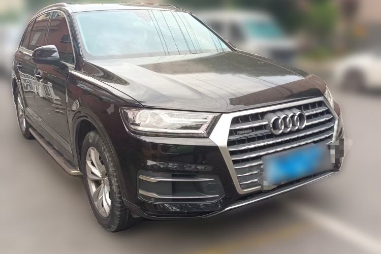 Used Audi Q7 2016 40 TFSI Comfort Model Front Right 45 Deg