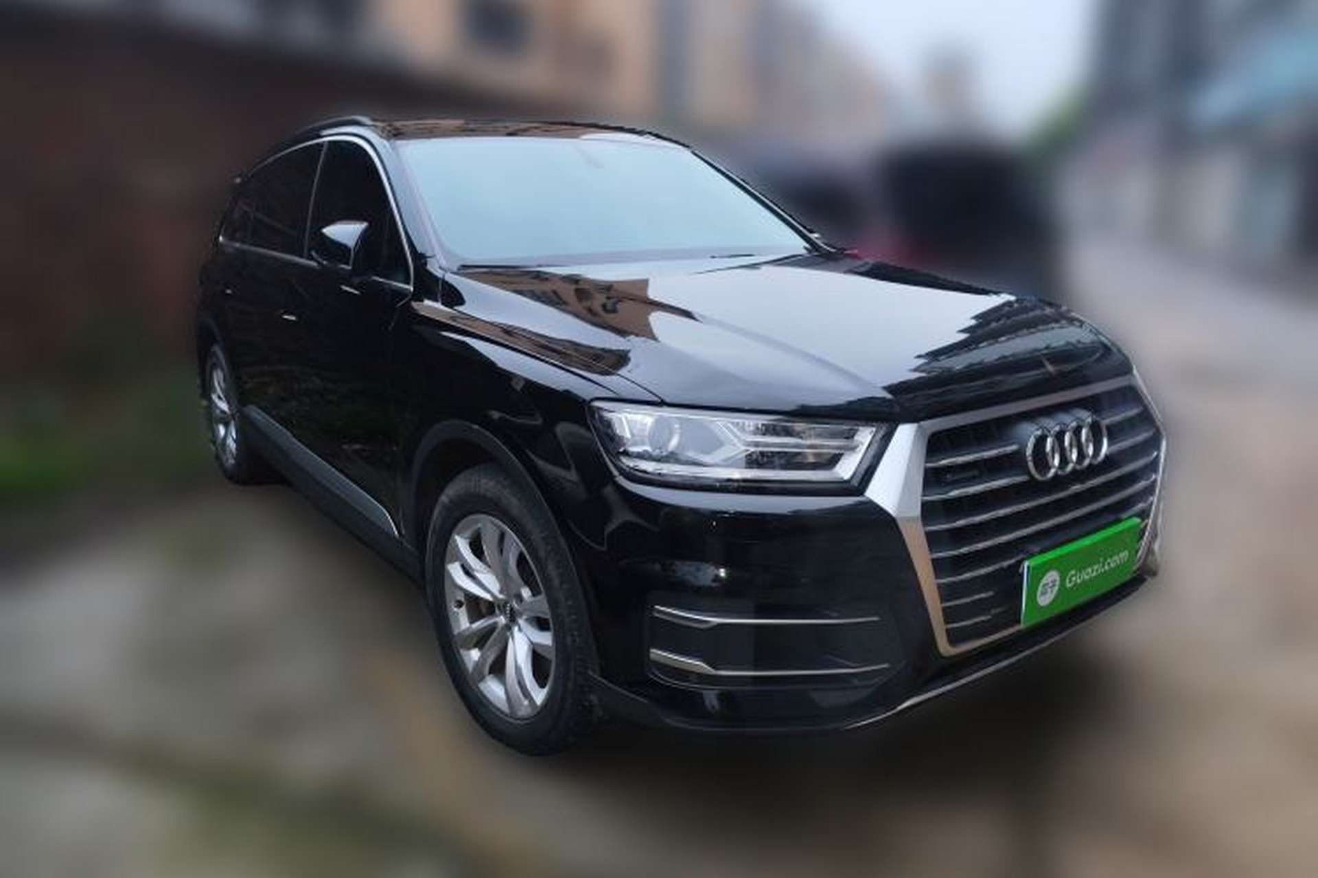 Used Audi Q7 2016 40 TFSI Comfort Model Front Right 45 Deg