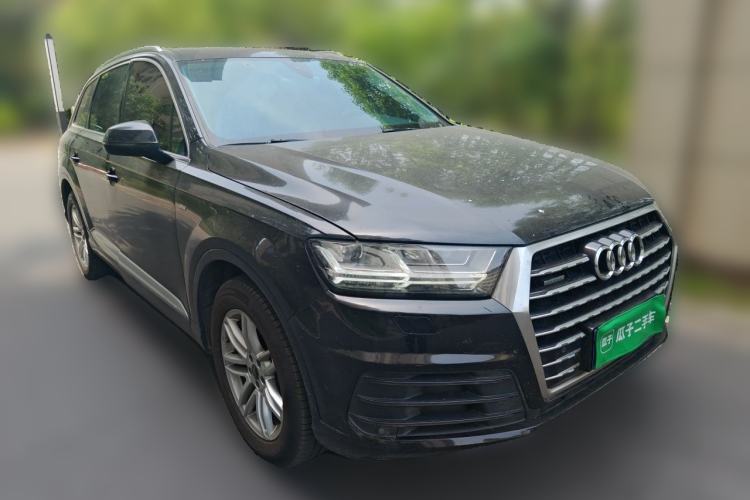 Used Audi Q7 2016 40 TFSI Comfort Model Front Right 45 Deg