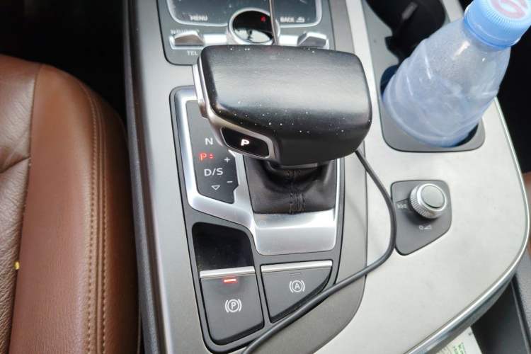 Used Audi Q7 2016 40 TFSI S line Sport Edition Gear Lever