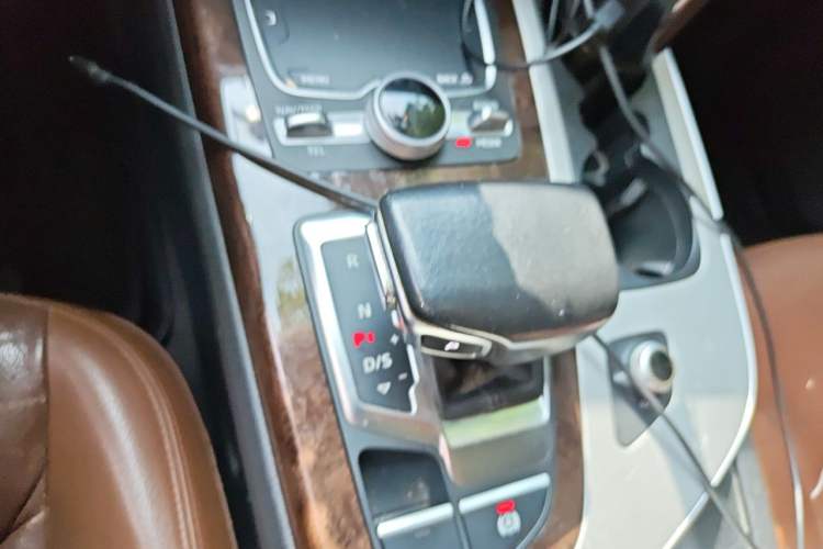 Used Audi Q7 2016 45 TFSI S line Sport Edition Gear Lever
