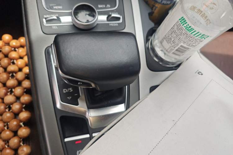 Used Audi Q7 2016 40 TFSI Comfort Model Gear Lever