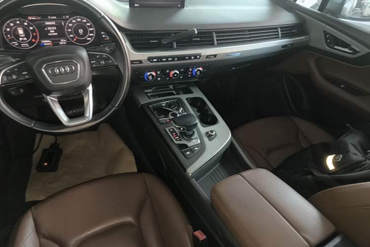 Used Audi Q7 2016 45 TFSI Technology Edition Gear Lever