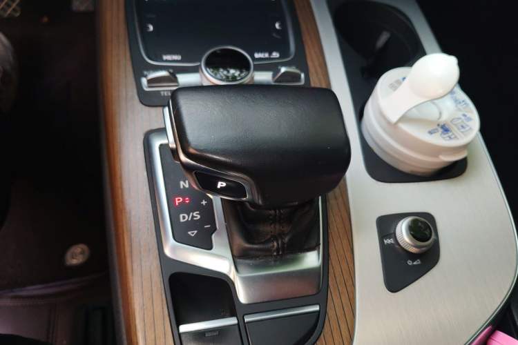 Used Audi Q7 2016 3.0 TFSI 7 seats parallel import Gear Lever