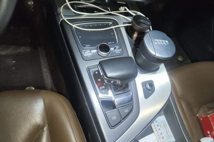 Used Audi Q7 2016 40 TFSI S line Sport Edition Gear Lever