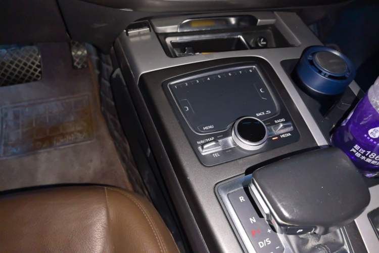 Used Audi Q7 2016 45 TFSI Technology Edition Gear Lever