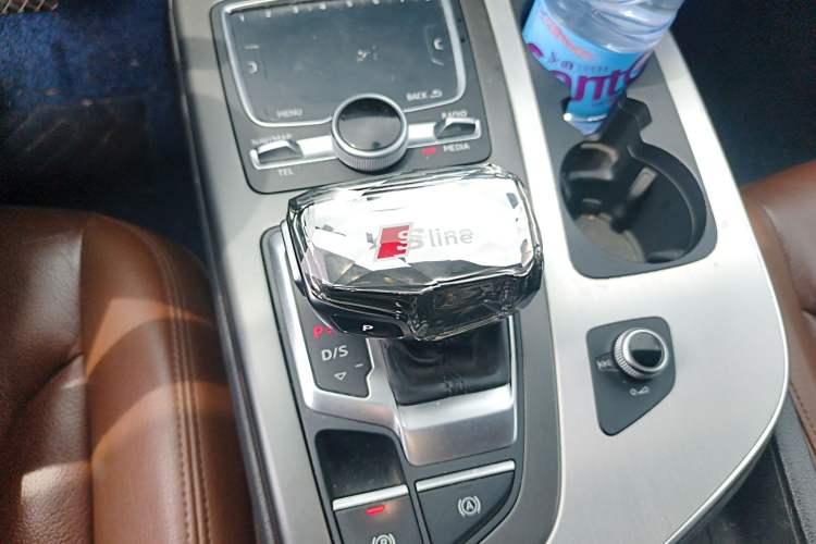 Used Audi Q7 2016 40 TFSI S line Sport Edition Gear Lever
