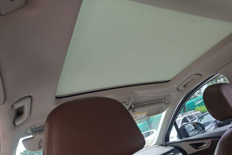 Used Audi Q7 2016 40 TFSI Comfort Model Headliner