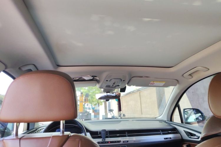 Used Audi Q7 2016 40 TFSI Comfort Model Headliner