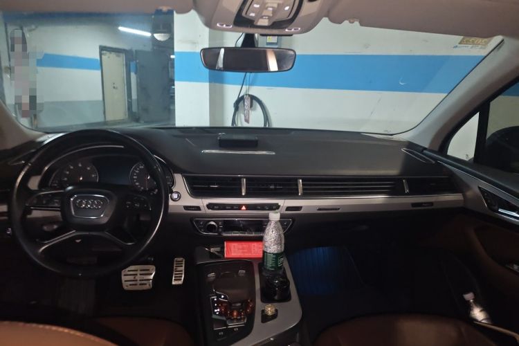 Used Audi Q7 2016 40 TFSI Comfort Model Headliner