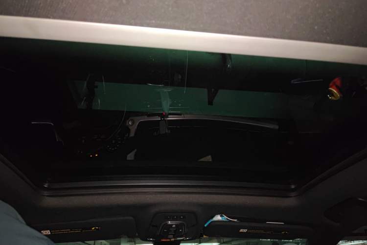 Used Audi Q7  Headliner
