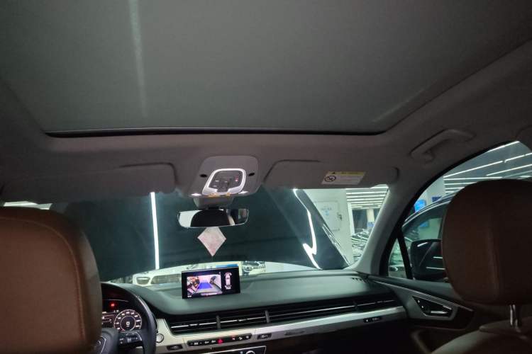 Used Audi Q7 2016 45 TFSI Technology Edition Headliner