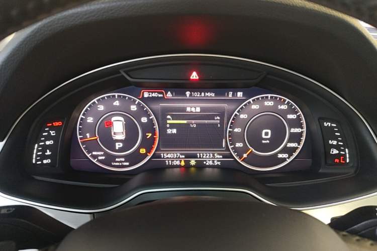 Used Audi Q7 2016 40 TFSI S line Sport Edition Instrument Cluster