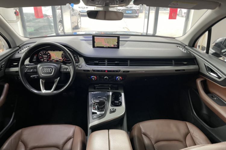 Used Audi Q7 2016 45 TFSI Technology Edition Interior 1