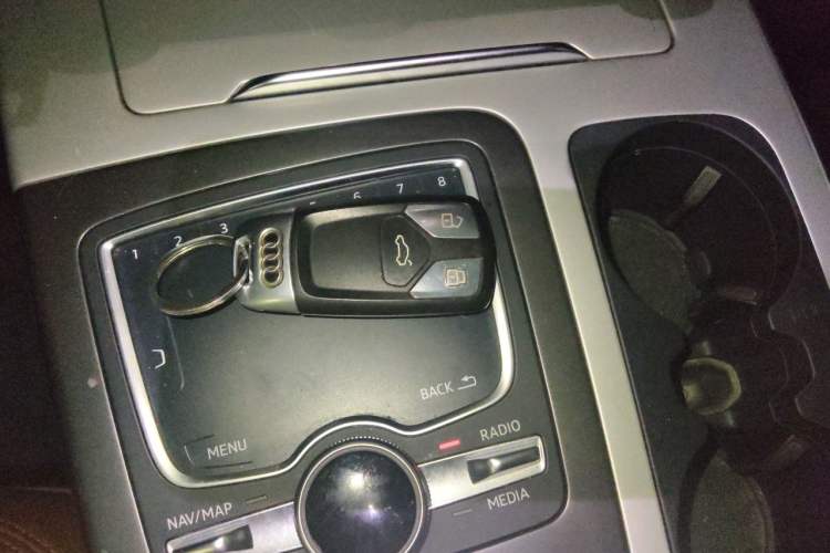 Used Audi Q7 2016 45 TFSI Technology Edition Interior 1