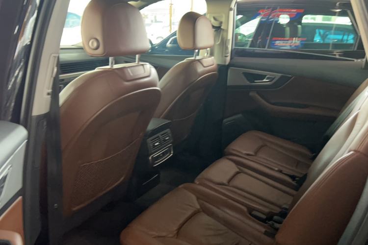Used Audi Q7 2016 45 TFSI Technology Edition Interior 2