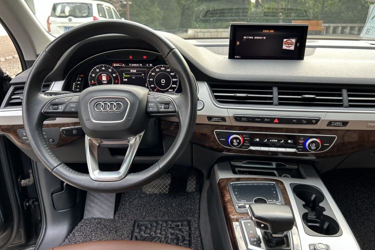 Used Audi Q7 2016 45 TFSI S line Sport Edition Interior 6