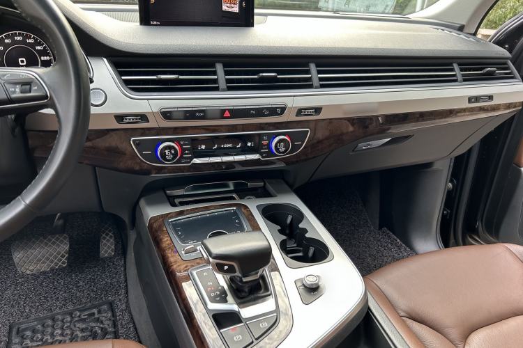 Used Audi Q7 2016 45 TFSI S line Sport Edition Interior 7