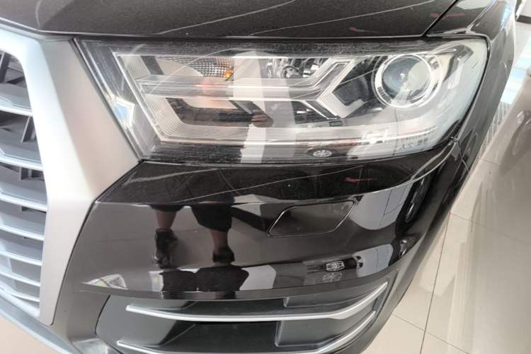 Used Audi Q7 2016 45 TFSI Technology Edition Left Front Headlight