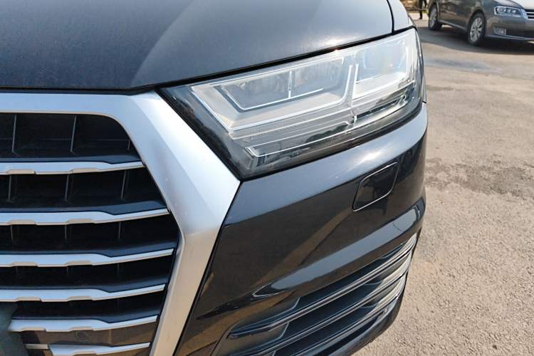 Used Audi Q7 2016 40 TFSI Comfort Model Left Front Headlight