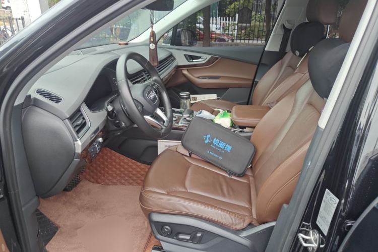 Used Audi Q7 2016 45 TFSI Technology Edition Left Front Seat