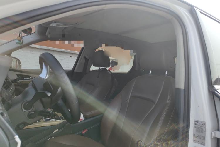 Used Audi Q7  Left Front Seat