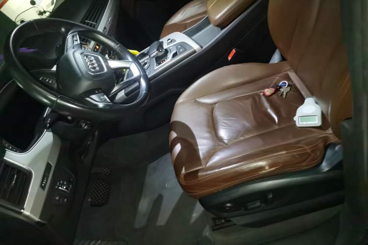 Used Audi Q7 2016 40 TFSI Comfort Model Left Front Seat