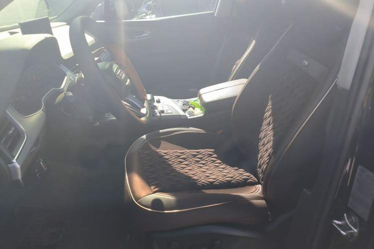 Used Audi Q7 2016 45 TFSI Technology Edition Left Front Seat