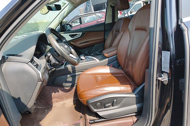 Used Audi Q7 2016 40 TFSI Comfort Model Left Front Seat