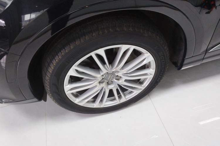 Used Audi Q7 2016 3.0 TFSI 7 seats parallel import Left Front Wheel Hub