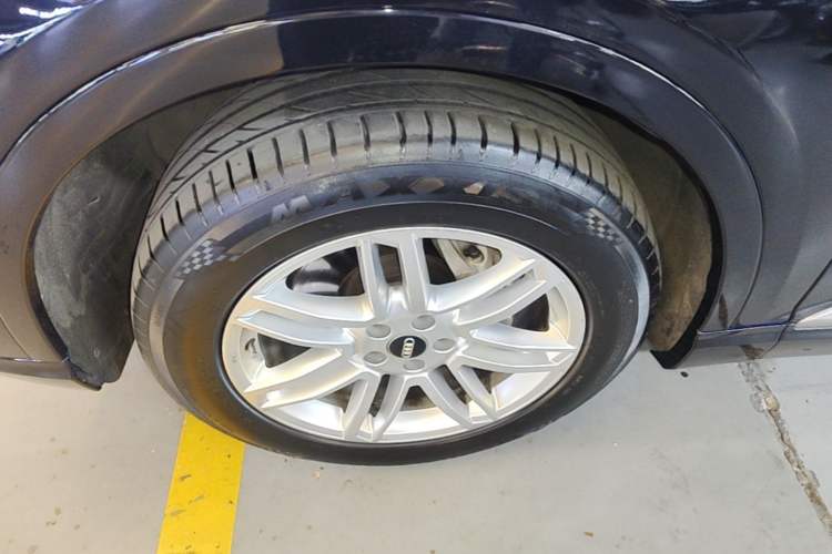 Used Audi Q7 2016 40 TFSI S line Sport Edition Left Front Wheel Hub