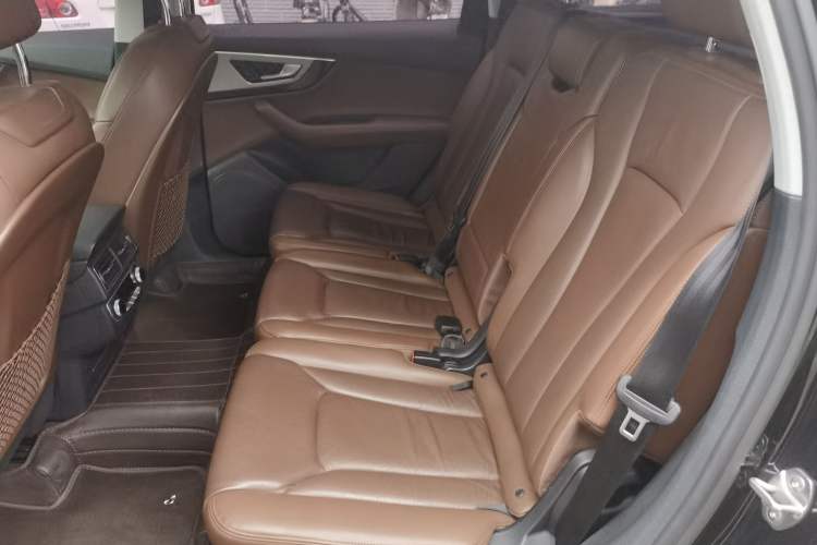 Used Audi Q7 2016 45 TFSI Technology Edition Left Rear Seat